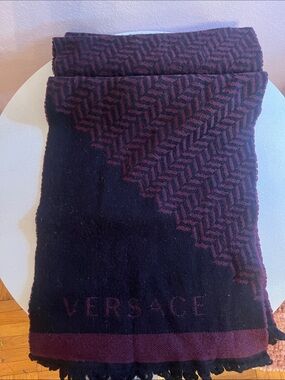 Versace Black and Burgundy Zigzag Logo Scarf 100% wool